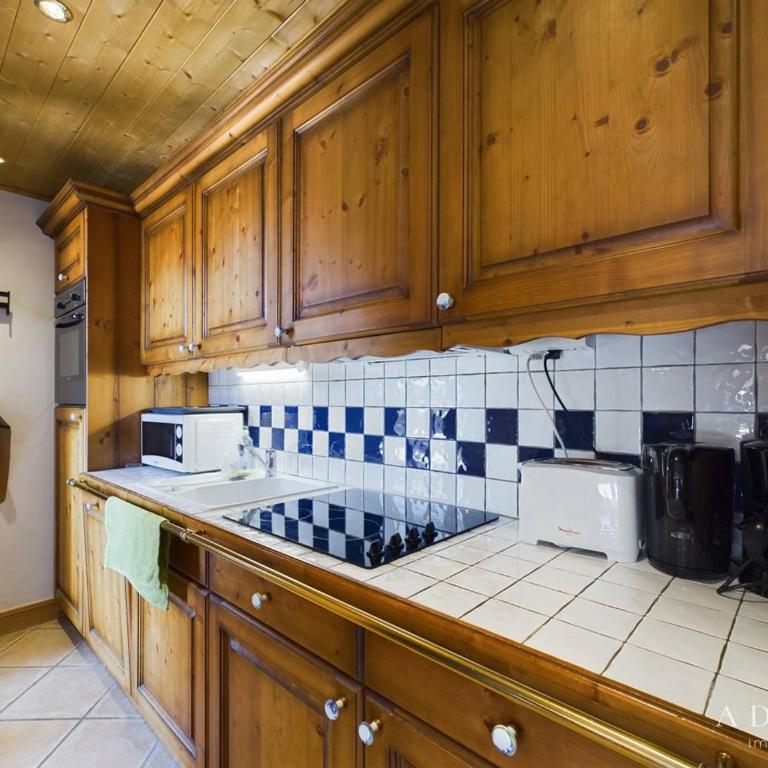 Superbe 4 pièces à Montvalezan avec terrasse SE, proche pistes et commerces, parking inclus - FR-1-398-534 - Appartement (8 Adultes) - 5