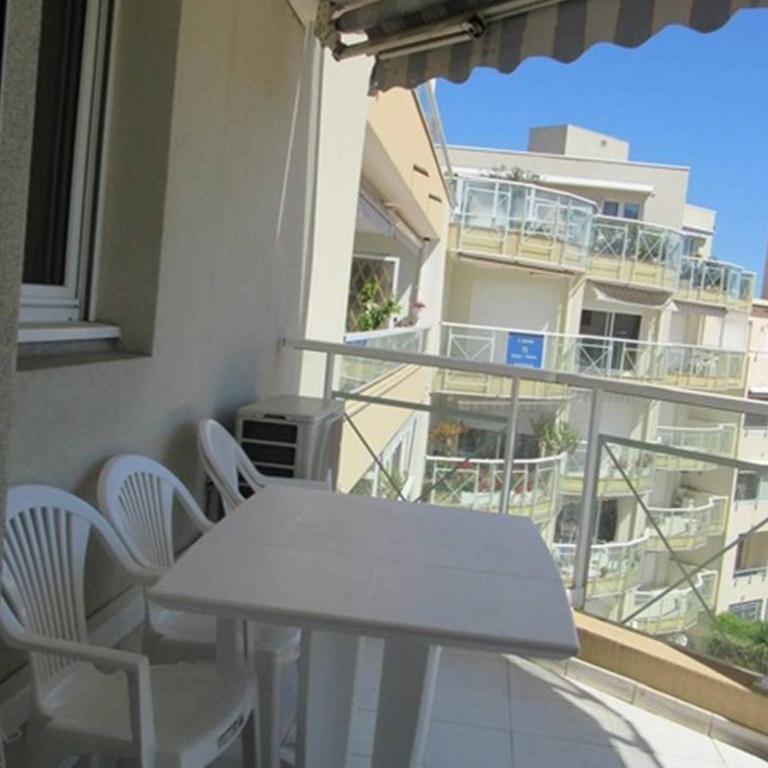 Appartement calme au cœur de Cavalaire, climatisé avec terrasse, parking et toutes commodités - FR-1-100-233 - Appartement (4 Adultes) - 4