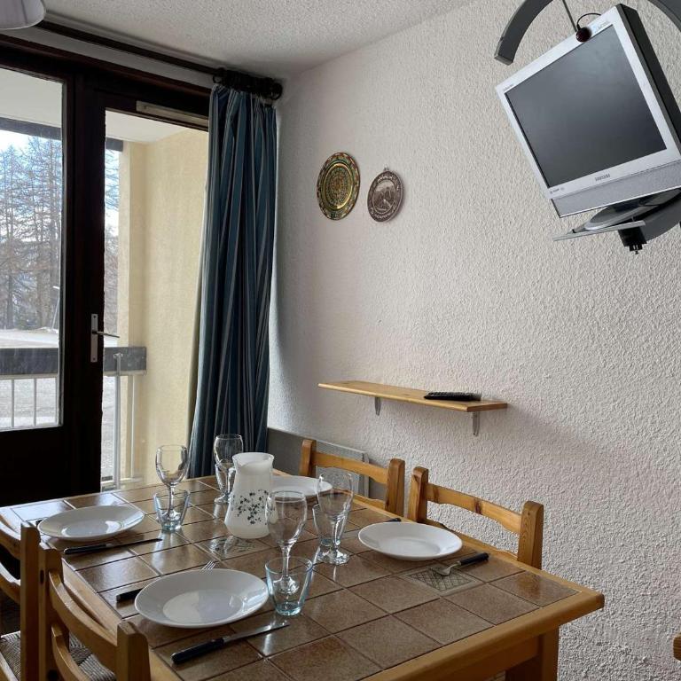 Studio Montgenèvre, 4 pers, RDC avec parking et balcon exposé ouest - FR-1-330D-45 - Appartement (4 Adultes) - 3