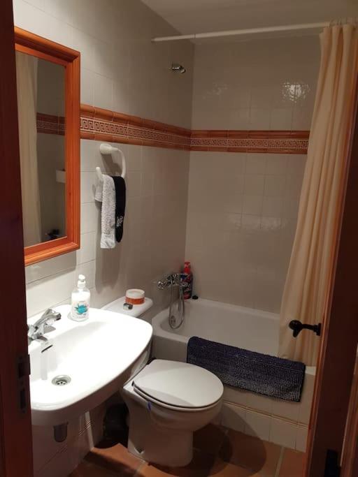 Chalet adosado en la playa de El Perellonet con piscina, pista tenis - Four-Bedroom House - 24