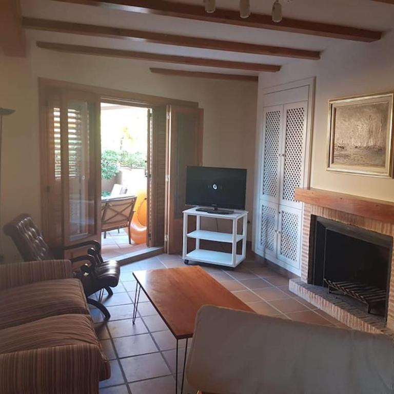 Chalet adosado en la playa de El Perellonet con piscina, pista tenis - Four-Bedroom House - 25