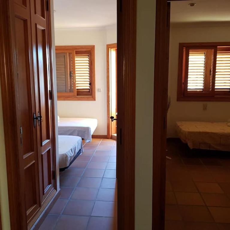 Chalet adosado en la playa de El Perellonet con piscina, pista tenis - Four-Bedroom House - 33
