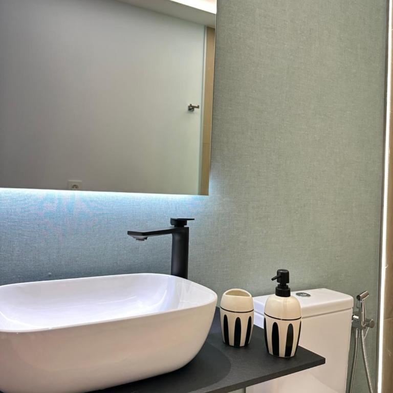Suites 18 - Hostatel - Studio Apartment - 9