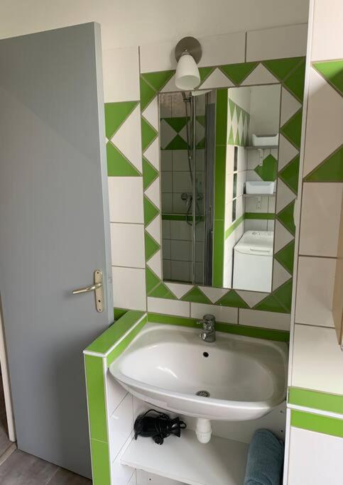 Grand studio centre ville Saint-Etienne - Apartment mit 1 Schlafzimmer - 8
