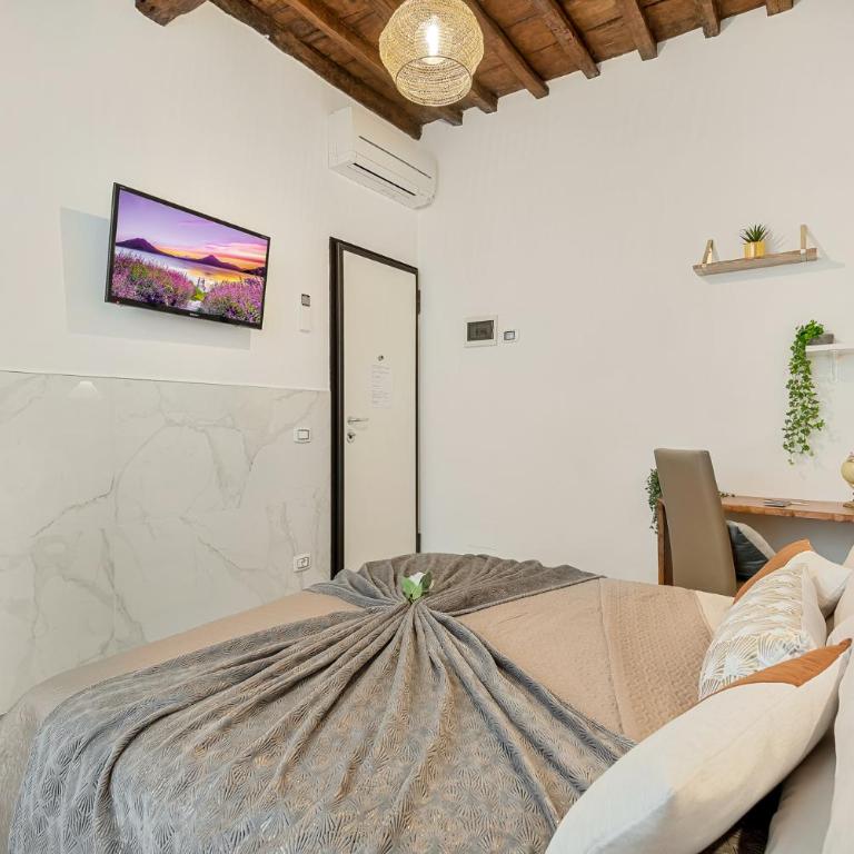 Alby Express Rooms - Camera Matrimoniale con Bagno Privato Esterno - 3