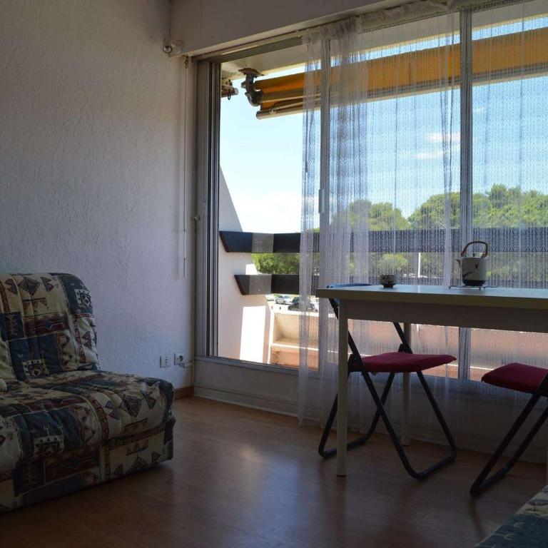 Studio cabine 4 pers. avec balcon, piscine, parking, accès direct plage - Grau-du-Roi - FR-1-250-157 - Appartement (4 Adultes) - 4