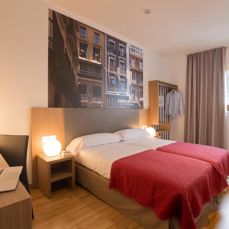 IRAIPE Pamplona Hostal Auto Check-in - Habitación Doble - 1 o 2 camas - 2