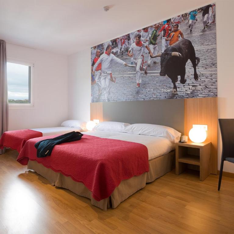 IRAIPE Pamplona Hostal Auto Check-in - Habitación Triple - 2