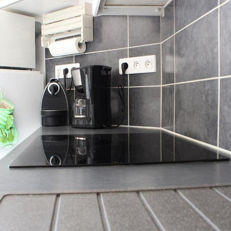 Splendide T2 climatisé à 50m de la plage avec piscine et parking - FR-1-607-97 - Appartement (5 Adultes) - 10