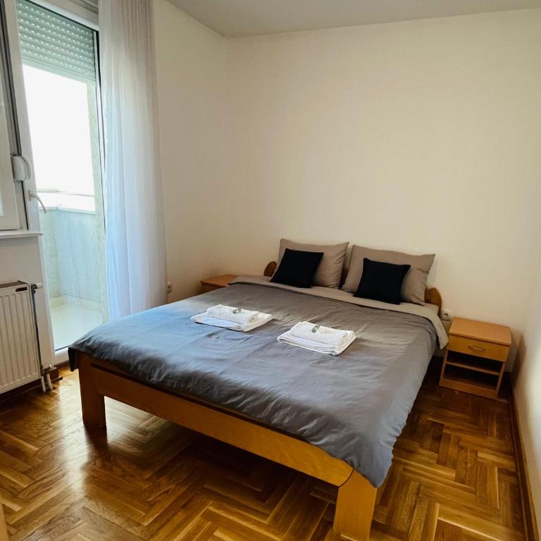 Central and bright 2 bedroom, 3 balconies - Apartman sa 2 Spavaće Sobe - 4