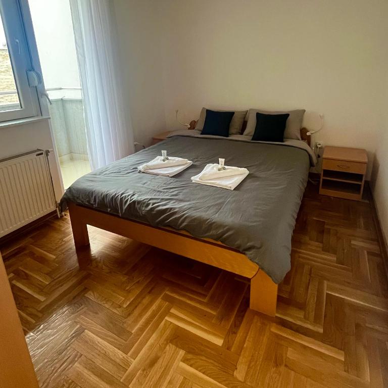 Central and bright 2 bedroom, 3 balconies - Apartman sa 2 Spavaće Sobe - 3