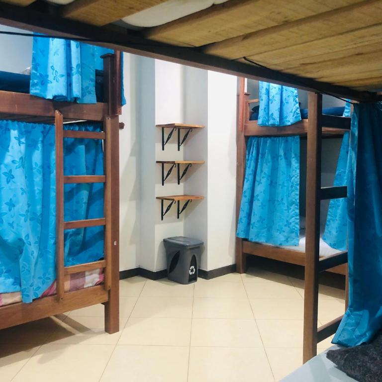 Lake View Hostel - Cama en habitación compartida mixta de 6 camas - 1