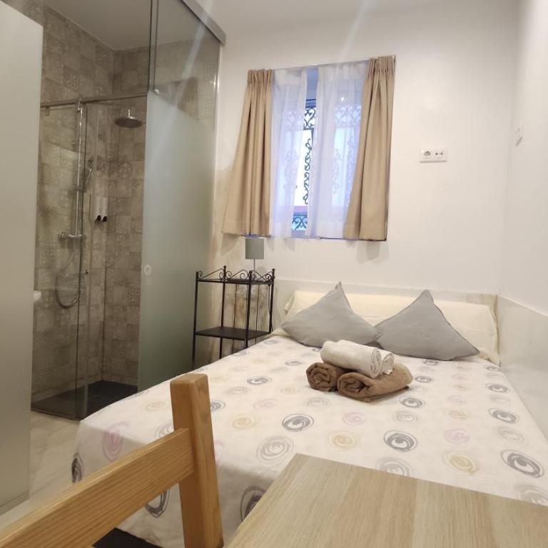 Dormir en Cádiz - Habitación Doble Económica - Planta baja - 12