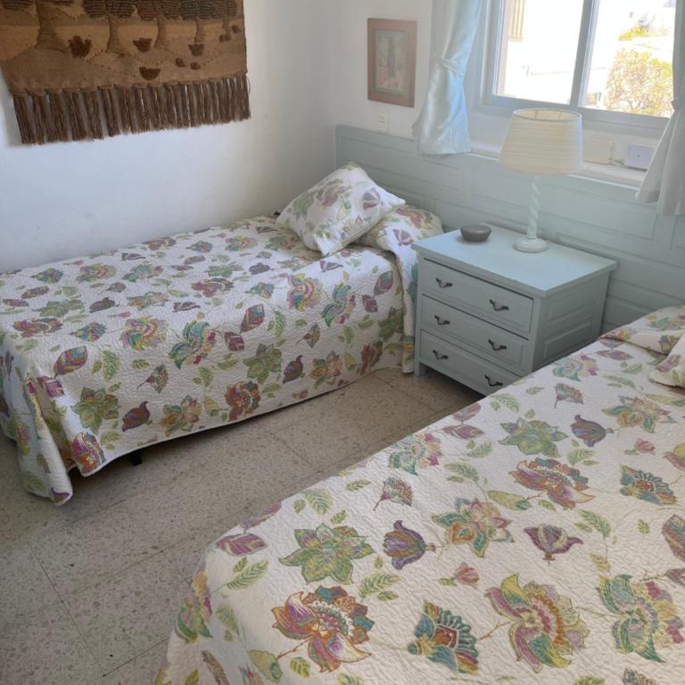 Large three bedroom apartment panoramic sea views - Three-Bedroom Apartment - 20