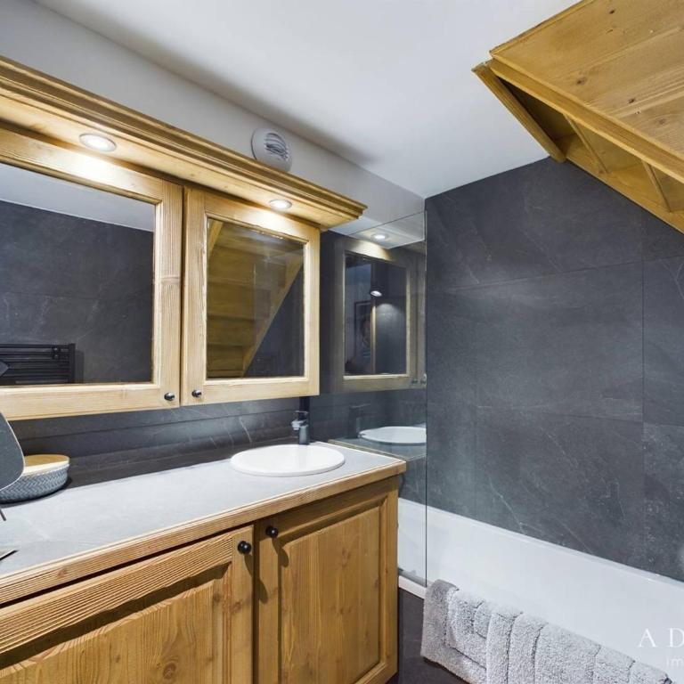 T4 duplex centre La Rosière, rénové, 8 pers, parking, wifi, proche pistes - FR-1-398-654 - Appartamento - 10