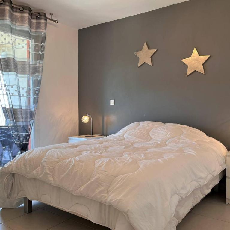Charmant T2 climatisé avec grande terrasse, piscine et parking privatif, proche plage et commerces. - FR-1-251-441 - Appartement - 14