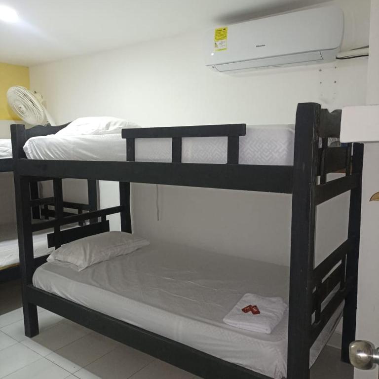 HOSTAL EL ALTISIMO - Quadruple Room - 1