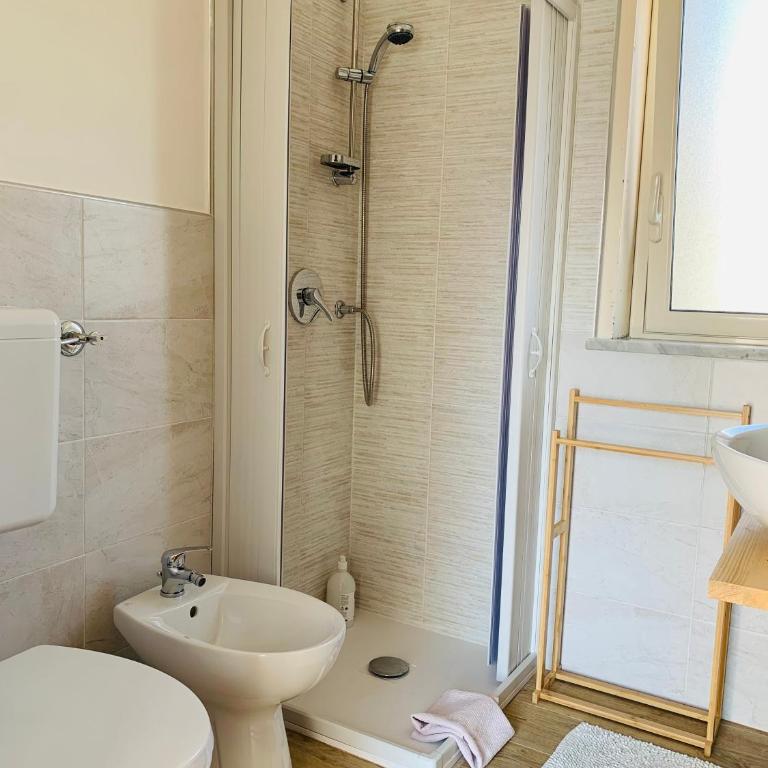 Sostegno d'amore - Camera Tripla con Bagno Privato Esterno - 6