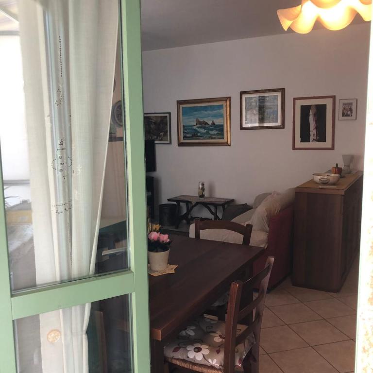 CASA NUCCI - Appartamento con 2 Camere da Letto, Balcone e Terrazza - 8