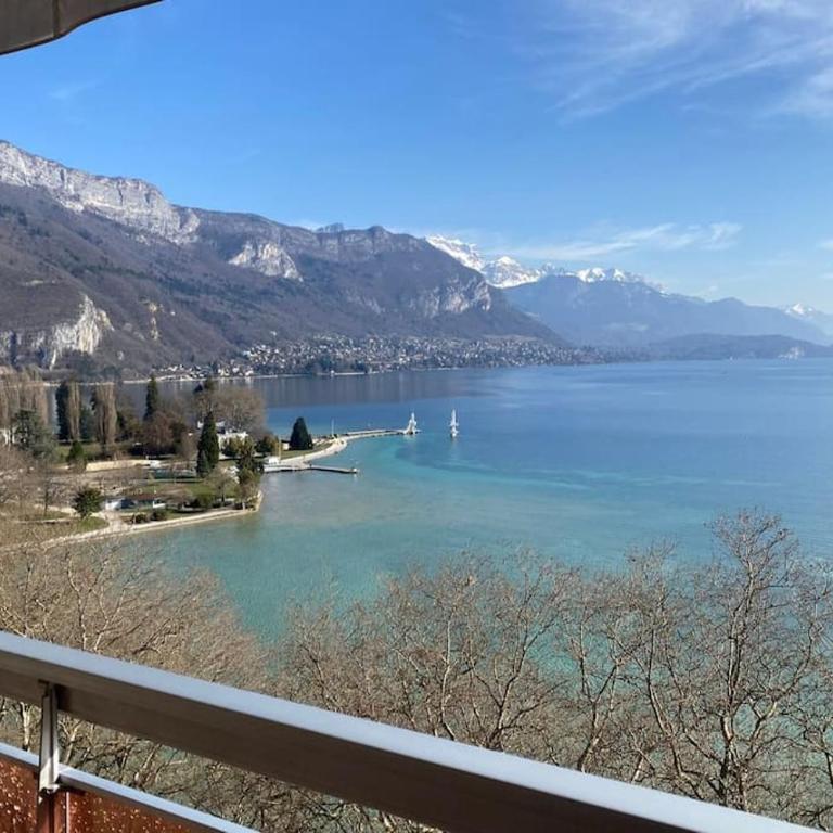 LE SOLAVUE 150 M2 VUE EXCEPTIONNELLE SUR LE LAC - Three-Bedroom Apartment - 4