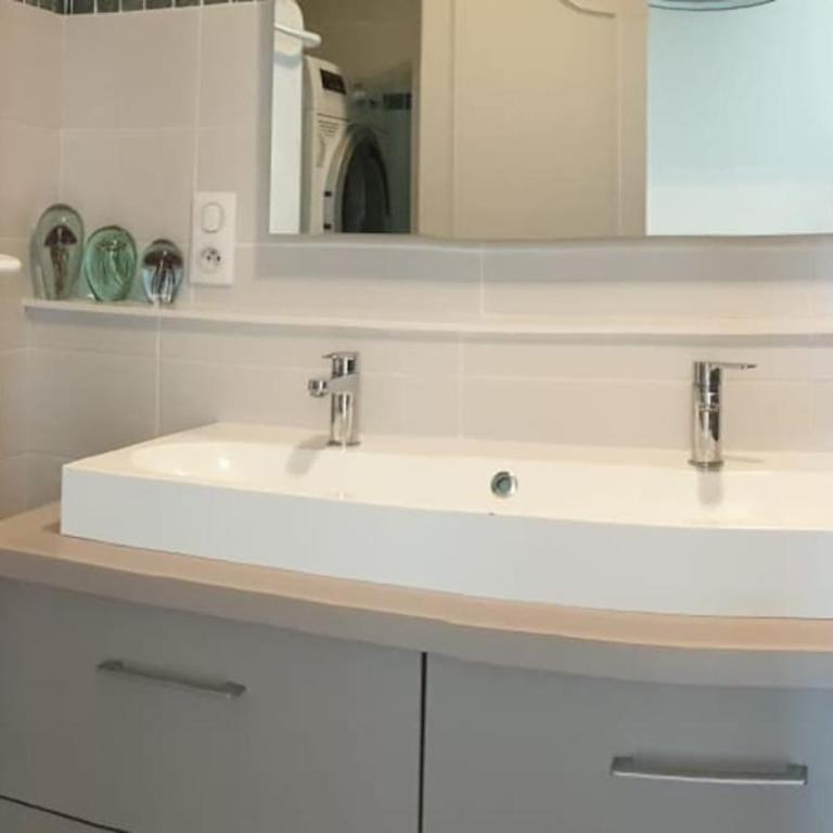 LE SOLAVUE 150 M2 VUE EXCEPTIONNELLE SUR LE LAC - Three-Bedroom Apartment - 15