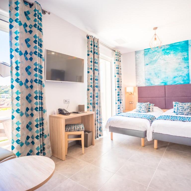 Hôtel et Appart Hôtel Les Flots Bleus - Studio - Vue sur Mer - 3