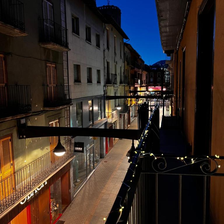 HERITAGE APARTMENTS CERDANYA al carrer Major i parking - Deluxe Apartment mit Balkon und 2 Schlafzimmern - 11