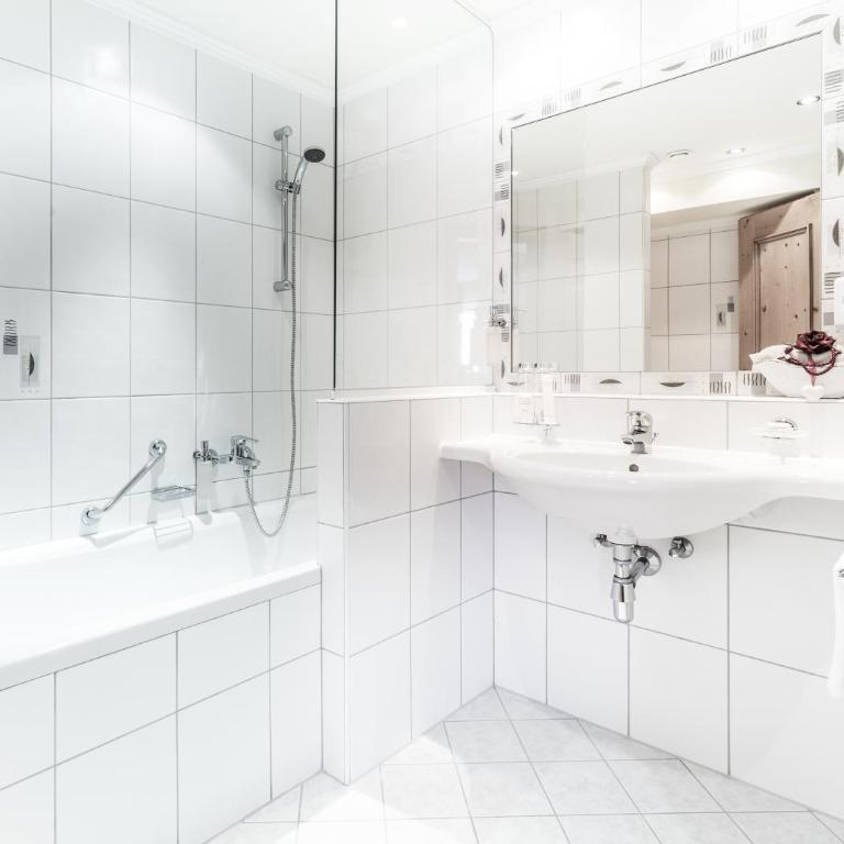 Hotel Ischgl - Superior Doppelzimmer - 6