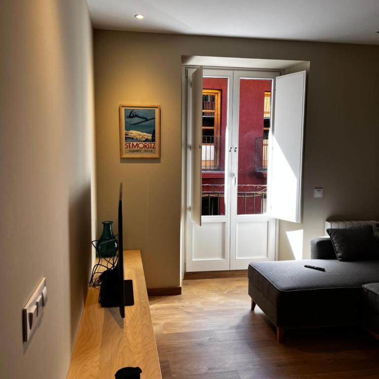 HERITAGE APARTMENTS CERDANYA al carrer Major i parking - Deluxe Apartment mit Balkon und 2 Schlafzimmern - 15