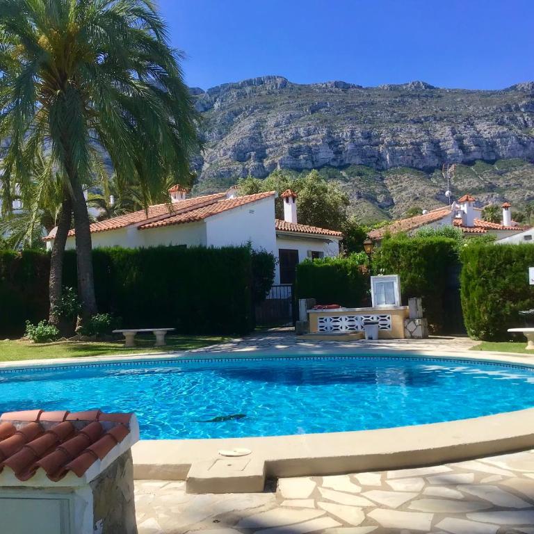 Casa de 2 dormitorios con piscina, 2 terrazas privadas, WIFI, BBQ - Casa de 2 dormitorios - 4