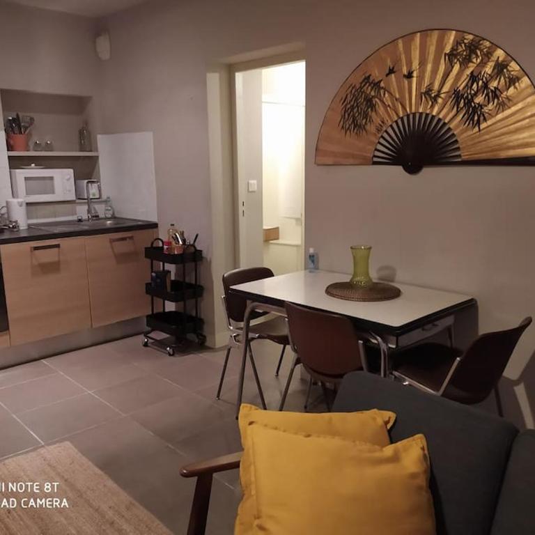 Bel appartement dans centre historique avignon - Apartment mit 1 Schlafzimmer - 6