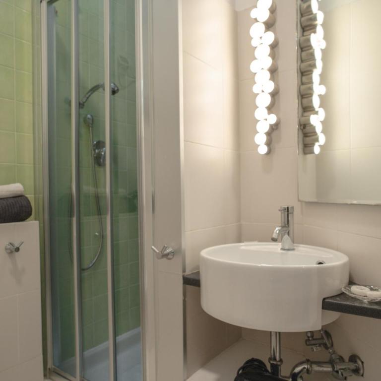 B&B Vatican Stories - Camera Quadrupla con Bagno Privato - 11