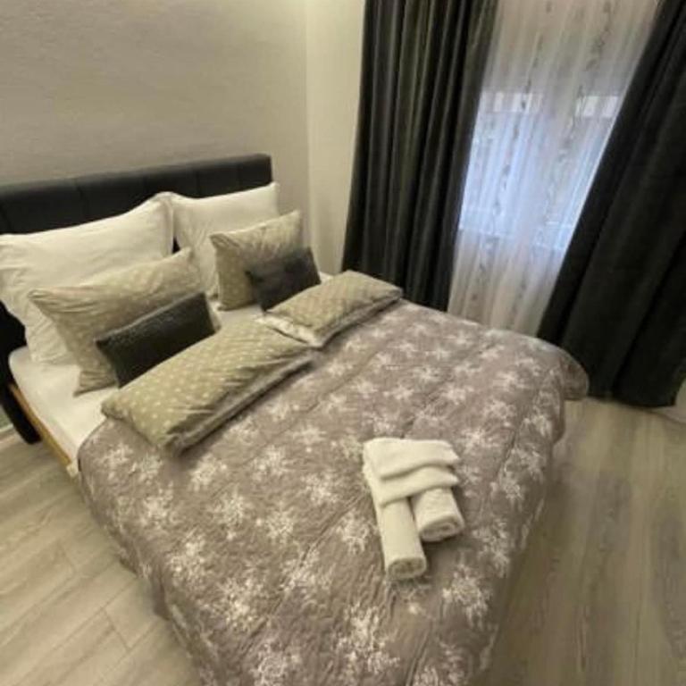 Apartment Panorama Mostar - Two-Bedroom Apartment - 2
