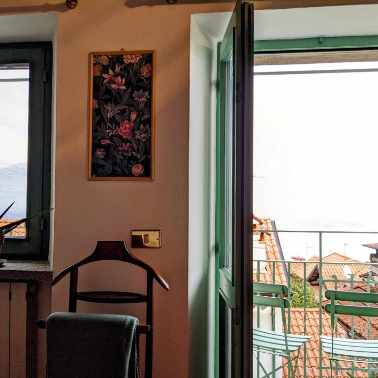 B&B Il Poggiolo - Camera Matrimoniale con Vista Lago - 13