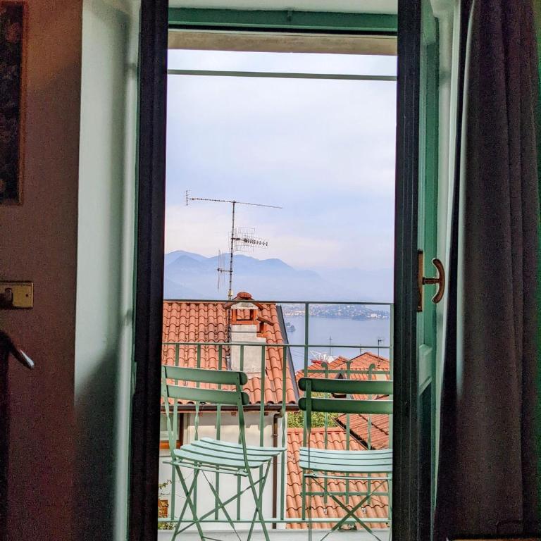 B&B Il Poggiolo - Camera Matrimoniale con Vista Lago - 12