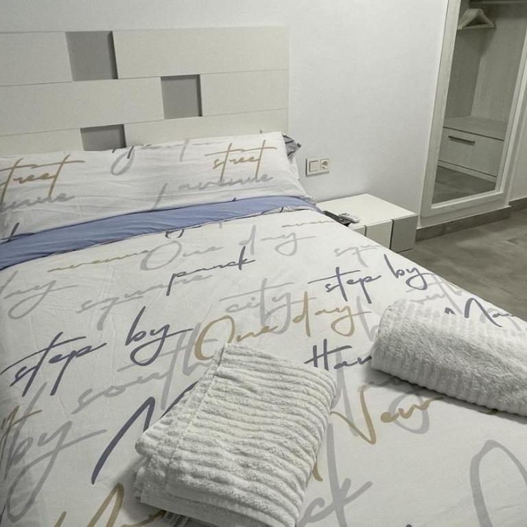 Piso de lujo en primera linea de playa y garaje - Apartamento de 2 dormitorios - 42