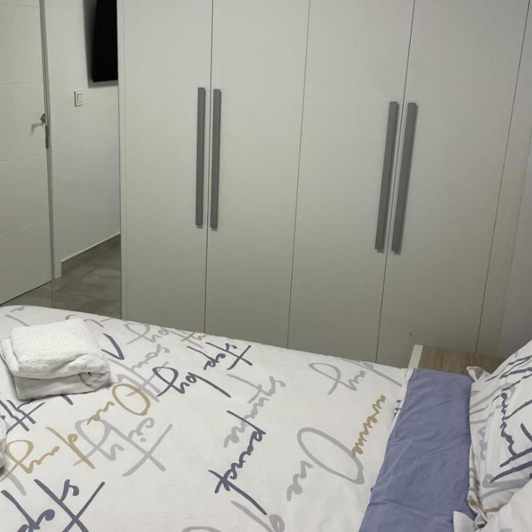 Piso de lujo en primera linea de playa y garaje - Apartamento de 2 dormitorios - 35