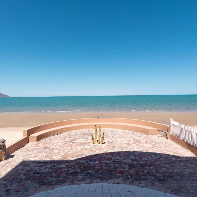 Steps to the BEACH Las Palmas Condo # 1 - Casa - 22