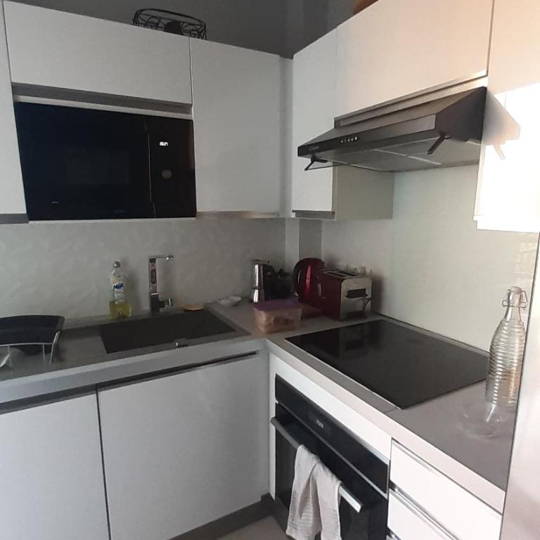 50 m2 - Le PORT, HYERES - Appartement 1 Chambre - 2