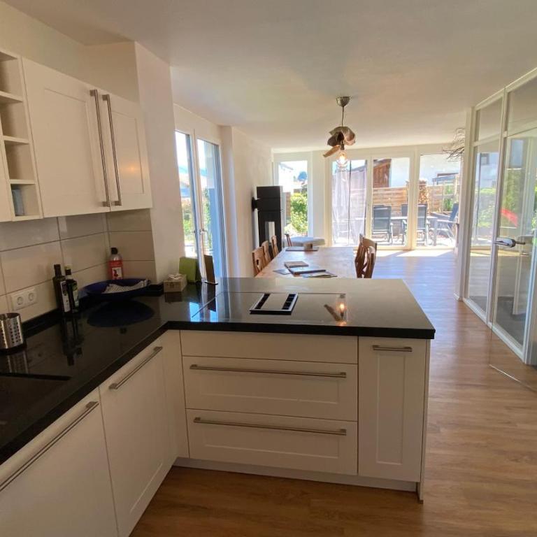 Villa Herzland Allgäu mit großem Garten und gemütlichem Kaminfeuer inklusive KÖNIGSCARD, Skipass, Bergbahn, Therme inkl - Villa mit 3 Schlafzimmern - 14