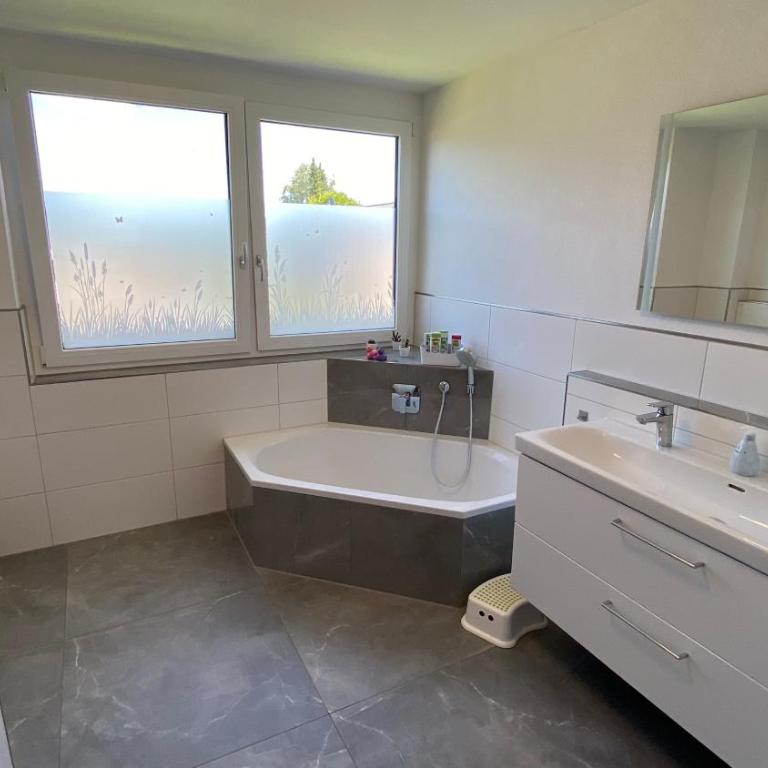 Villa Herzland Allgäu mit großem Garten und gemütlichem Kaminfeuer inklusive KÖNIGSCARD, Skipass, Bergbahn, Therme inkl - Villa mit 3 Schlafzimmern - 7