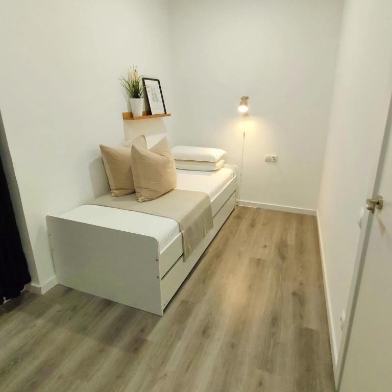 Barcelona Mediterranean Apartments - Two-Bedroom Apartment with Terrace - 8