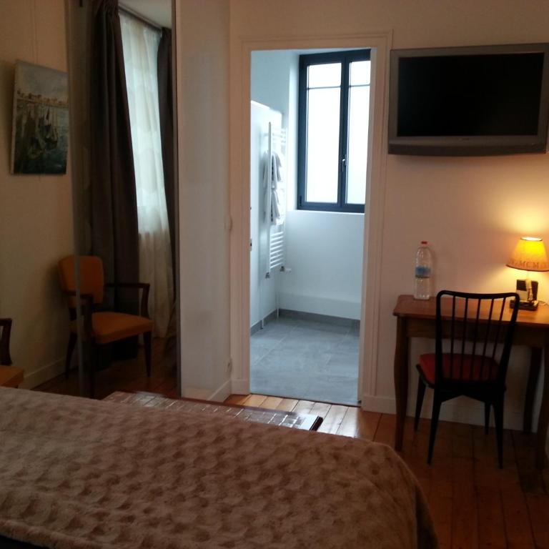 Propriété La Claire - Chambre Double - Vue sur Jardin - 5