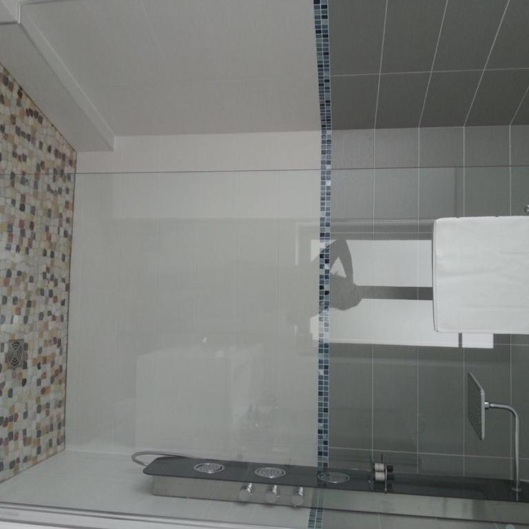Propriété La Claire - Chambre Double - Vue sur Jardin - 4