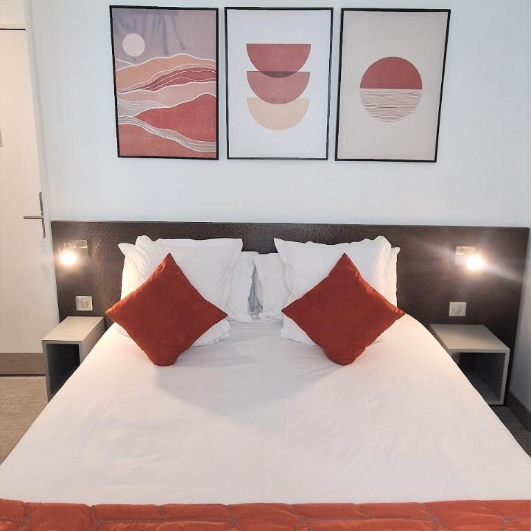 Hôtel de la Fontaine - Chambre Double ou Lits Jumeaux Standard - Côté Rue - 5