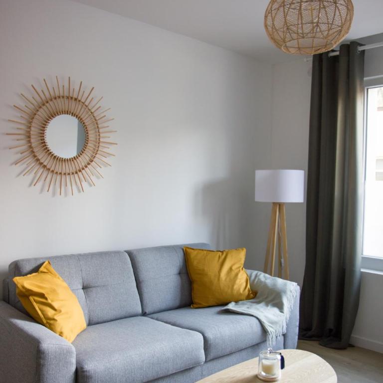 L'olivier - T2 moderne et chaleureux - Garage gratuit & Tram - One-Bedroom Apartment - 4