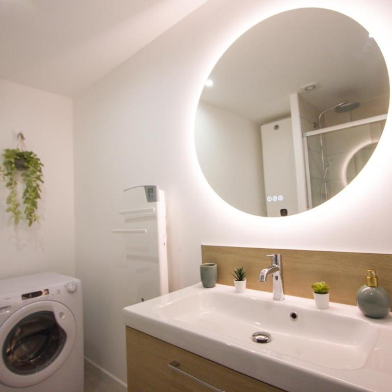 L'olivier - T2 moderne et chaleureux - Garage gratuit & Tram - One-Bedroom Apartment - 15