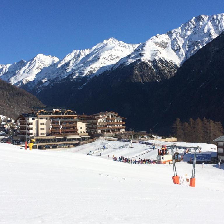 Mountain Lodge Sölden - Ski in Bike out Chalet - Chalet with 7 bedrooms - 12