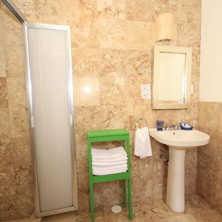 Hotel Real Guanajuato - Double Room with Two Double Beds - 1
