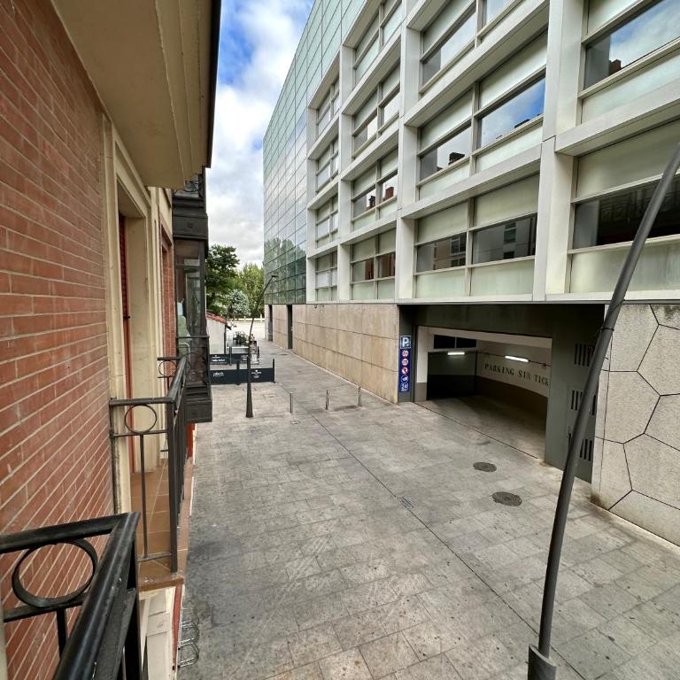 AtuaireHome San Pablo rozando el Museo de la Evolución con parking incluido - Apartamento de 2 dormitorios - 9